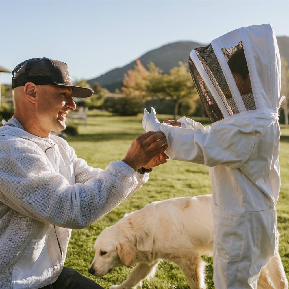 Tiaki Bees Suiting Up